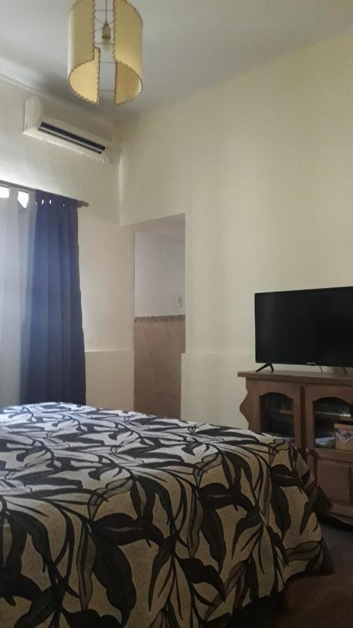 Casa Cerca Del Centro Bed&Breakfast Mendoza Bagian luar foto